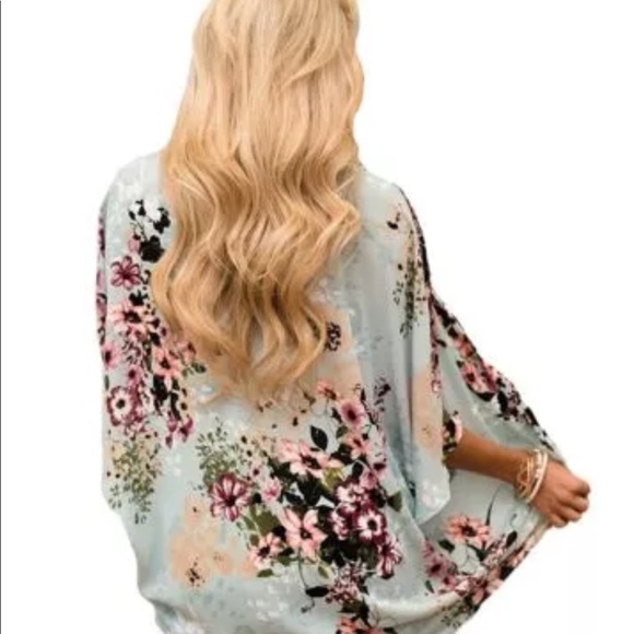 🏆Boho Floral Mint Kimono - Picture 3 of 5